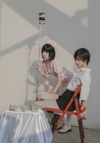 学生裸体开腿真人网站_超清在线播放